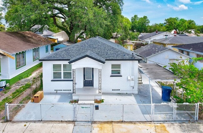 Building Photo - Introducing the Jewel of Ybor City: A Full...