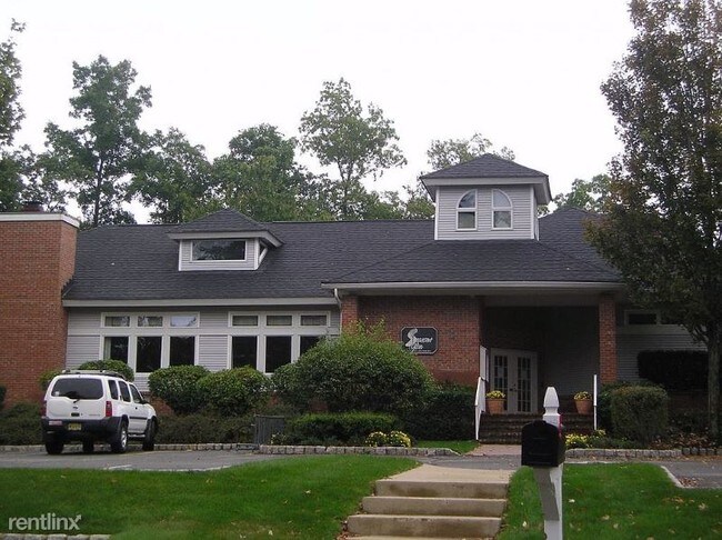 Building Photo - 2 br, 2 bath Condo - 23 Crestview Lane
