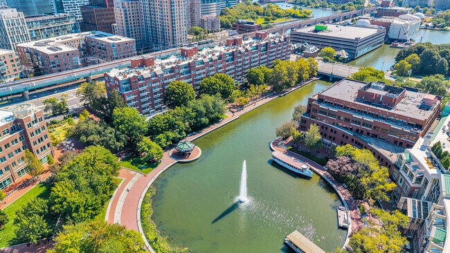 Foto del edificio - 4 Canal Park