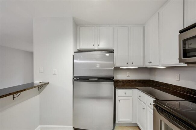 Building Photo - 1468 Briarwood Way NE