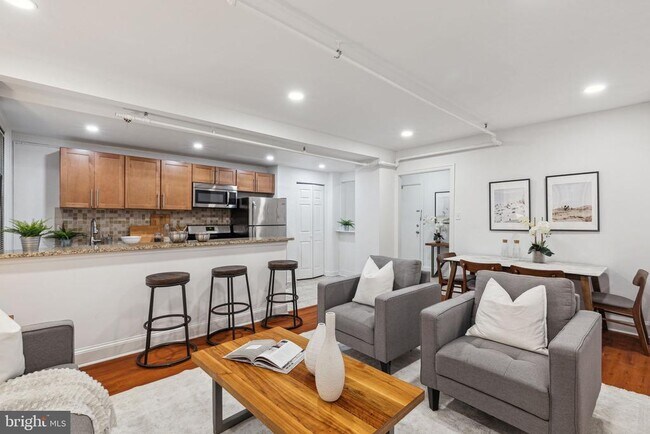 Foto del edificio - 2031 Locust St