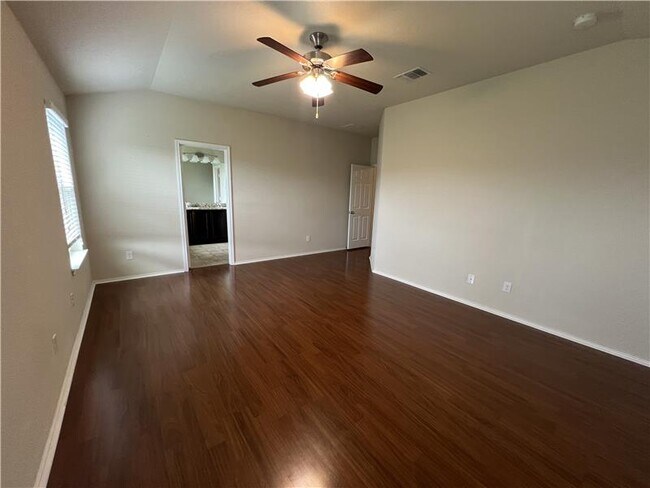 Foto del edificio - 1314 Briscoe Ct