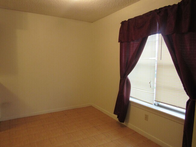 Foto del edificio - 5302 Springfield Ave