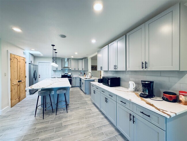 Foto del edificio - 3936 Wagon Rd