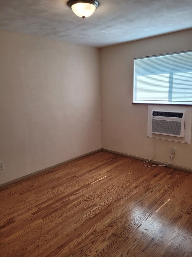 Building Photo - 4145 Magnolia Ave