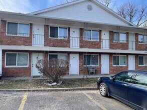 Building Photo - 1005 N Rogers St