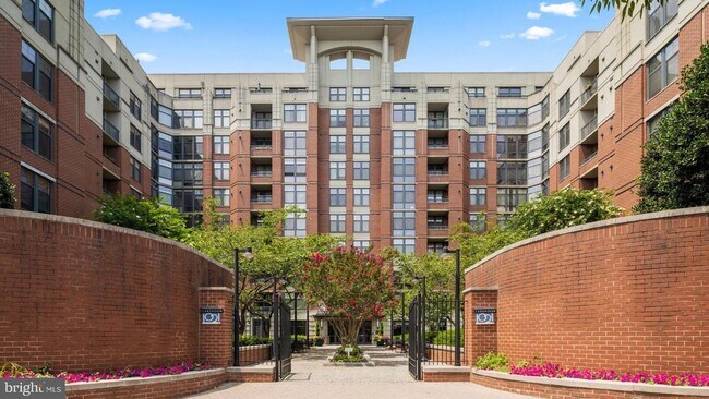 Foto del edificio - 1021 N Garfield St