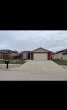 Building Photo - 2914 Hoefer Ave