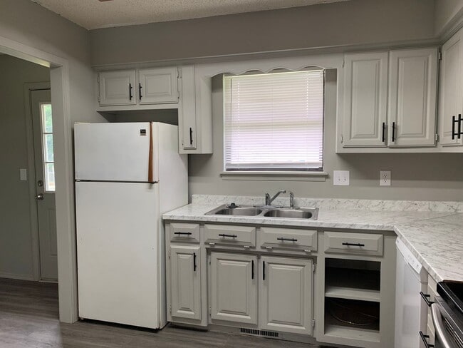 Building Photo - 3028-3030 W 15th St