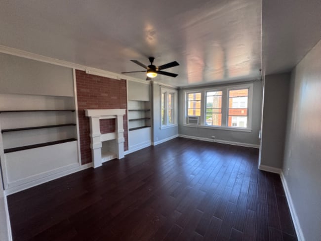 Building Photo - 7436 S Colfax Ave