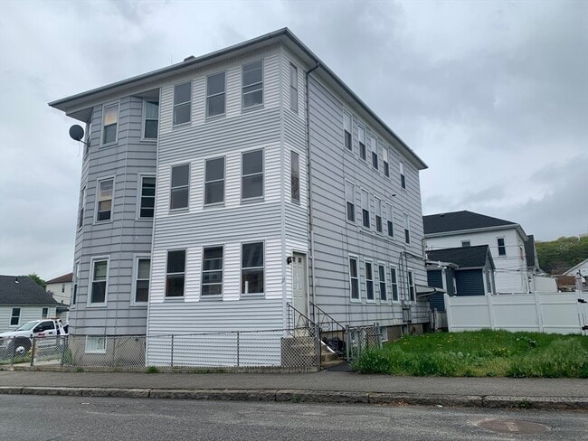 Building Photo - 27 Granby Rd