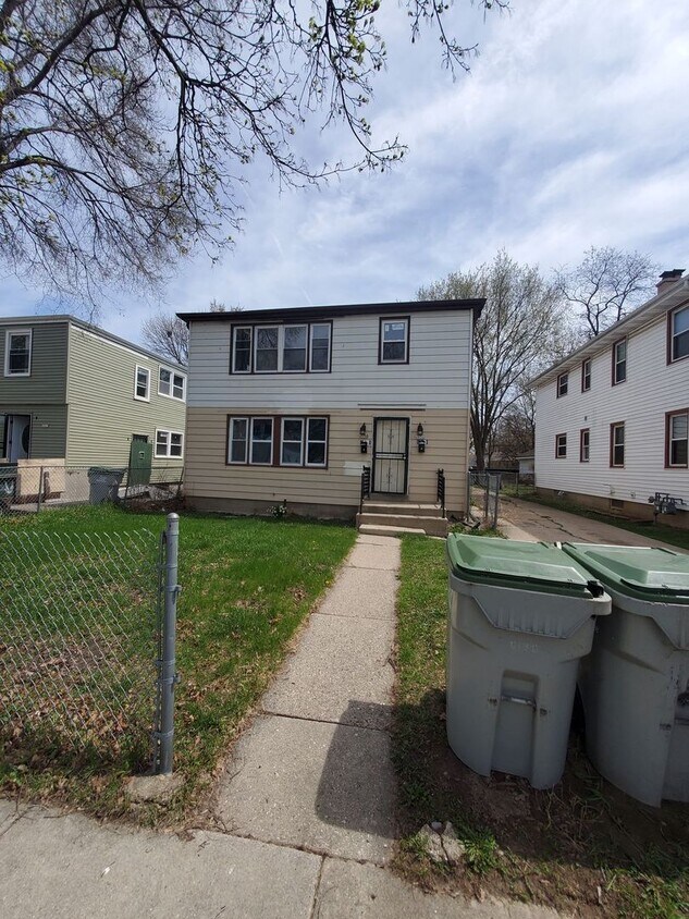 Foto principal - 4954-4956 N 48th St. (Duplex)