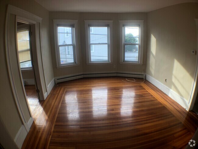Building Photo - 49 Conwell Ave