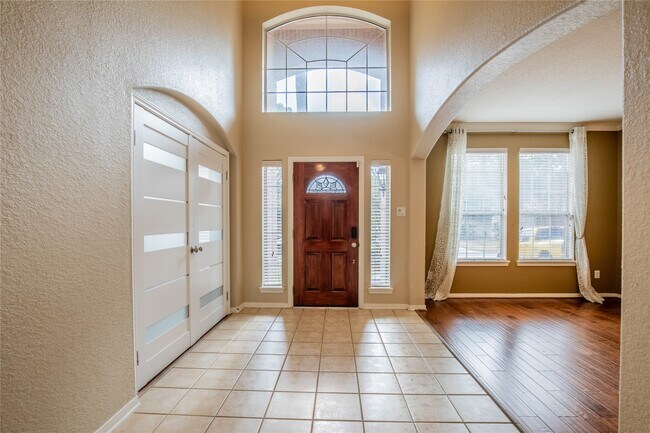 Building Photo - 158 Prairie Dawn Cir