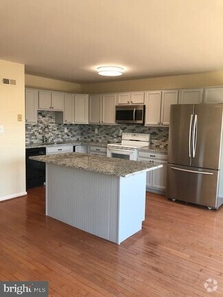 Building Photo - 103 Stoney Brook Ct