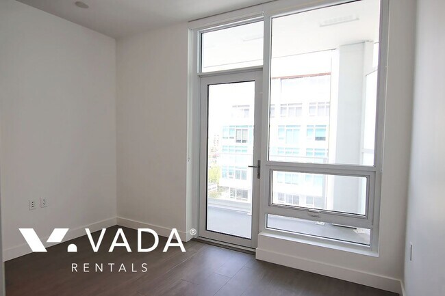 Photo du bâtiment - Paramount 1 in Brighouse Studio For Rent 1...