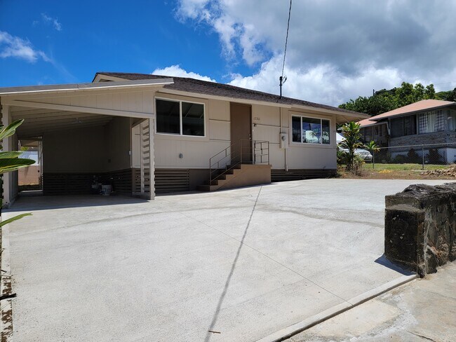 Building Photo - 1730 Kewalo St