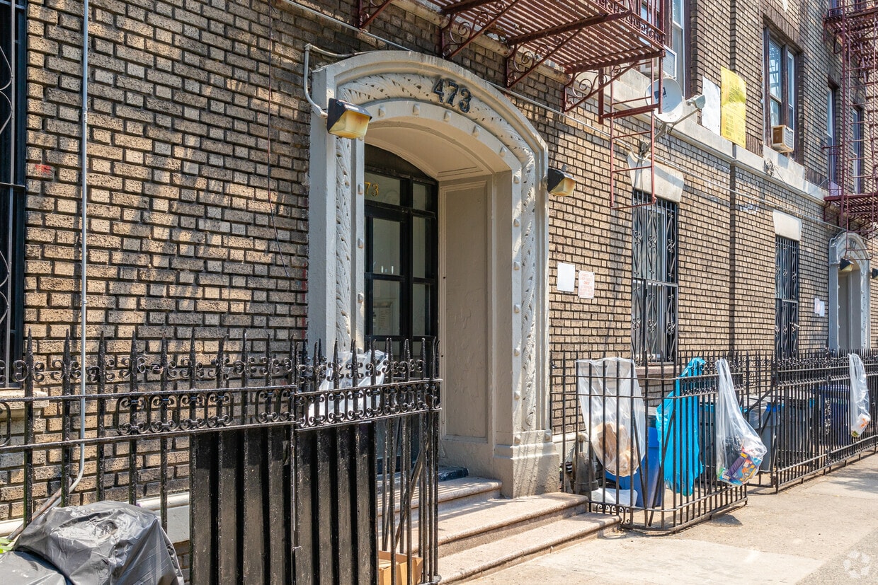 Building Photo - 473 Saint Johns Pl