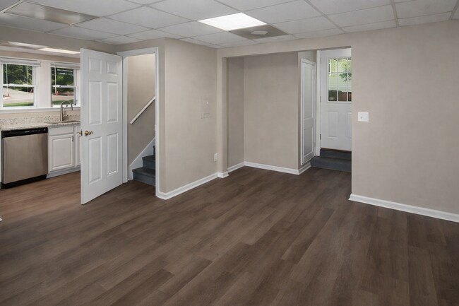 Foto del edificio - 471 E Montgomery St