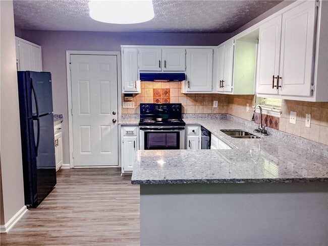 Building Photo - 2809 Bretton Dr