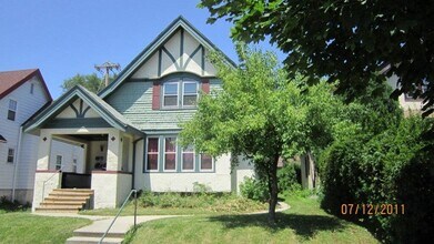 Building Photo - 1818 E Kenwood Blvd