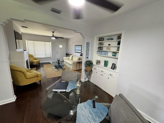 Foto del edificio - 2210 SW 25th St