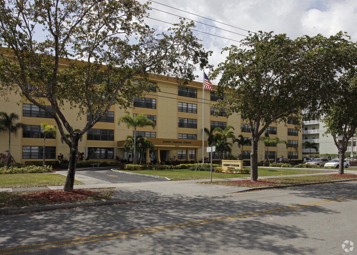 Primary Photo - Robert Forcum Towers