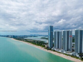 Building Photo - 15901 Collins Ave
