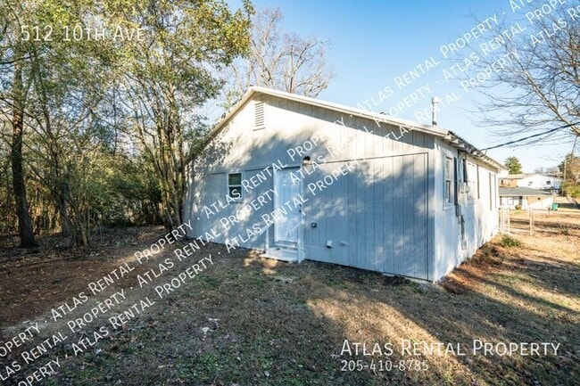 Building Photo - 512 10th Ave