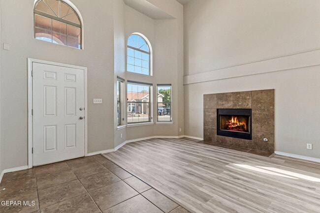 Building Photo - 12584 Paseo Lindo Dr