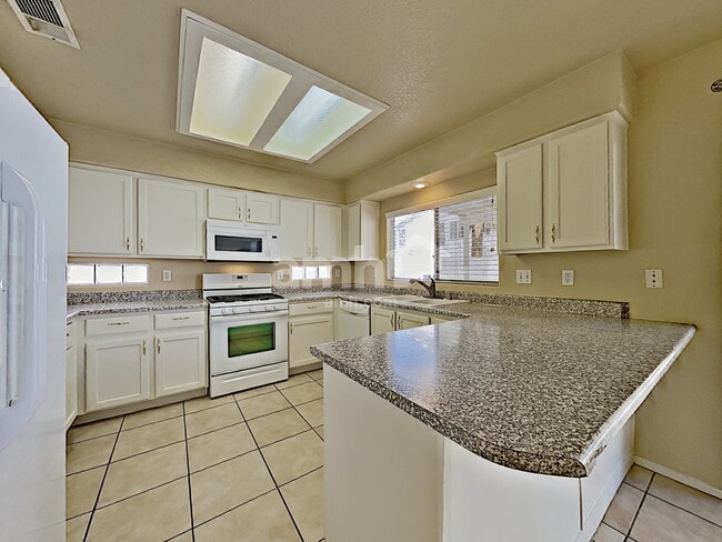 Building Photo - 4518 Heavenly Love Way