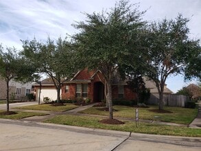 Building Photo - 5402 Valley Country Ln