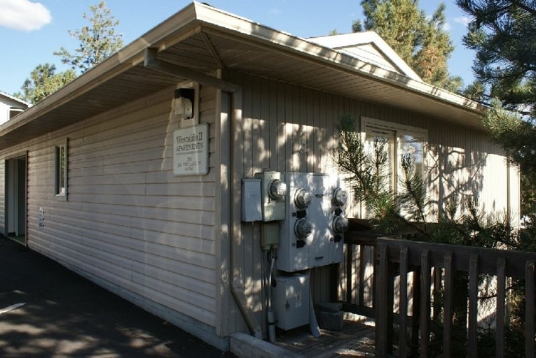 Building Photo - 1585 NW Portland Ave