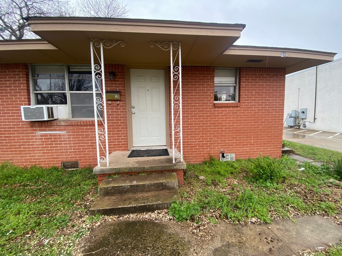 Primary Photo - Charming One Bedroom, One Bath in Edmond!