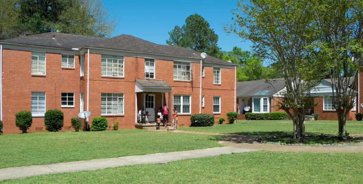 Country Club Apartments Apartments in Greenville, AL