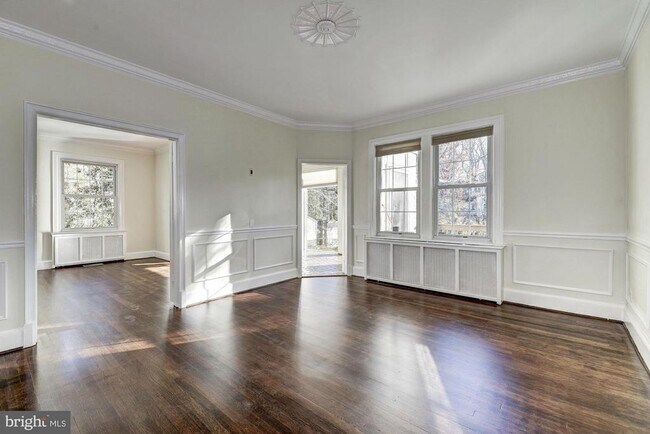 Foto del edificio - 4910 Hillbrook Ln NW