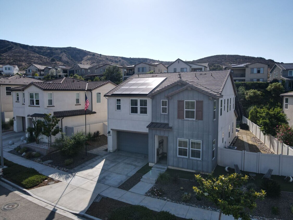 Foto principal - New Remodeled Luxury Home in Santee