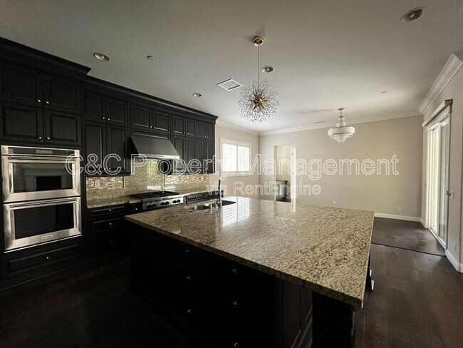 Building Photo - 53 Goldenrod