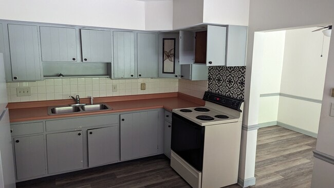 Building Photo - 907 Colegate Dr