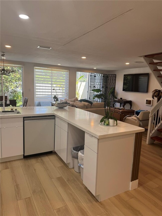 Foto del edificio - 10233 NW 52nd Ln