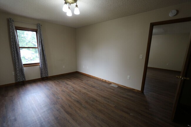 Foto del edificio - 1317-1317 Jefferson St