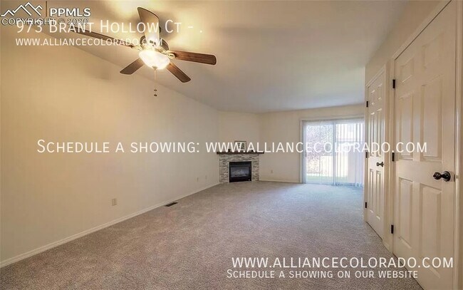 Foto del edificio - 973 Brant Hollow Ct