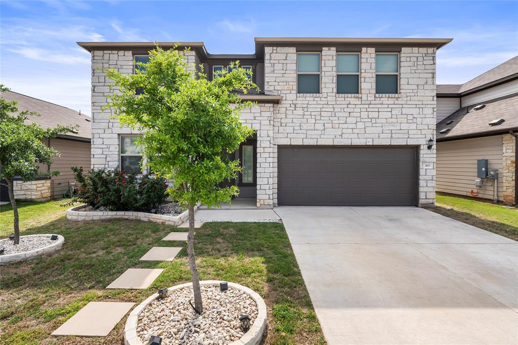 Foto principal - 365 Capstone Rd