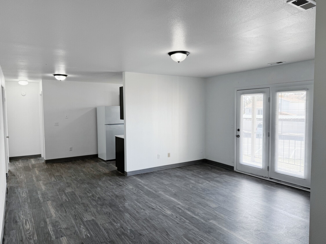 Living Room - Cambridge Cove