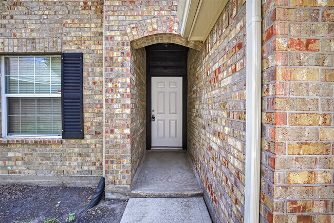 Building Photo - 20707 Pine Rain Ct