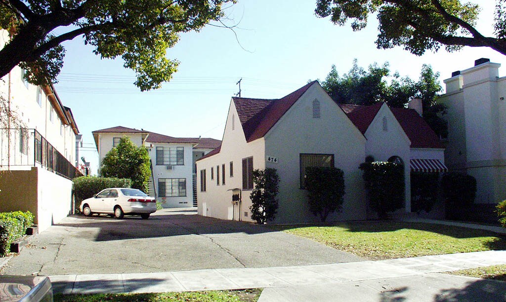 alternate vista de los edificios - 475 E Orange Grove Ave