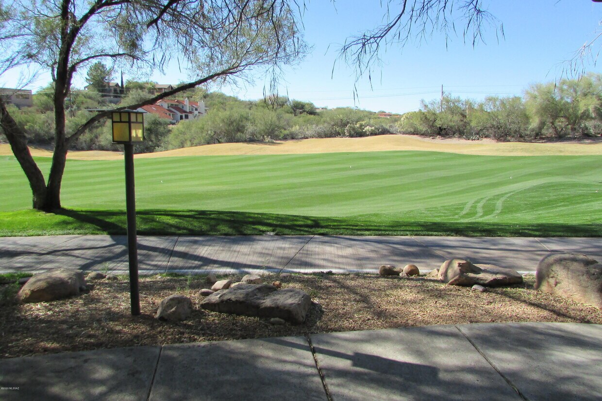 Foto principal - 5855 N Kolb Rd