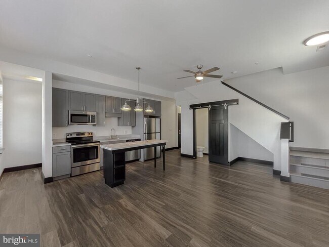 Foto del edificio - 22680 Washington St