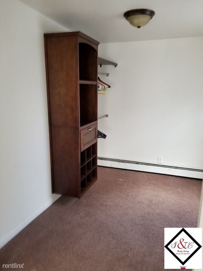 Building Photo - 1 br, 1 bath  - 197 Hawkins St