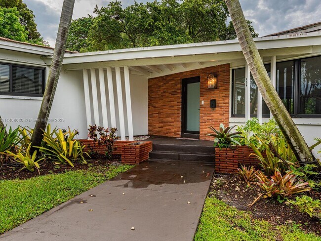 Foto del edificio - 454 NE 93rd St